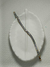 Pellucid Style Bracellet